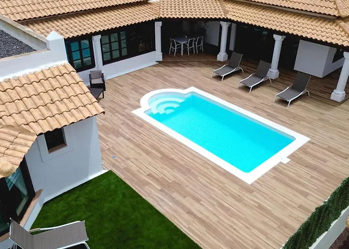 Relax Deluxe Private Pool By Holidays فيلة