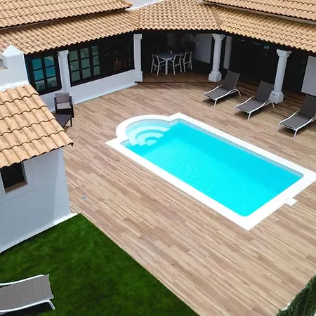 Relax Deluxe Private Pool By Holidays Villa