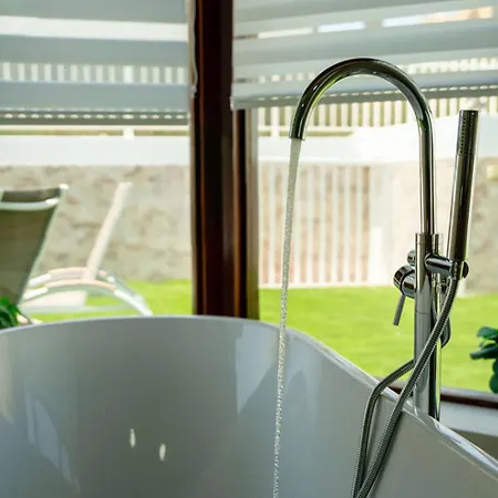 Relax Deluxe Private Pool By Holidays Villa