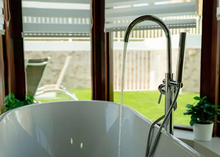 Relax Deluxe Private Pool By Holidays Villa